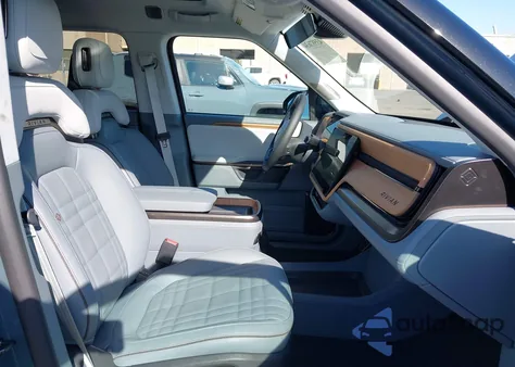 2025 Rivian R1T Ascend Tri Motor Max Pack/Premium Tri Motor Max Pack из США, поврежденный, VIN 7FCTGCAPXSN042441